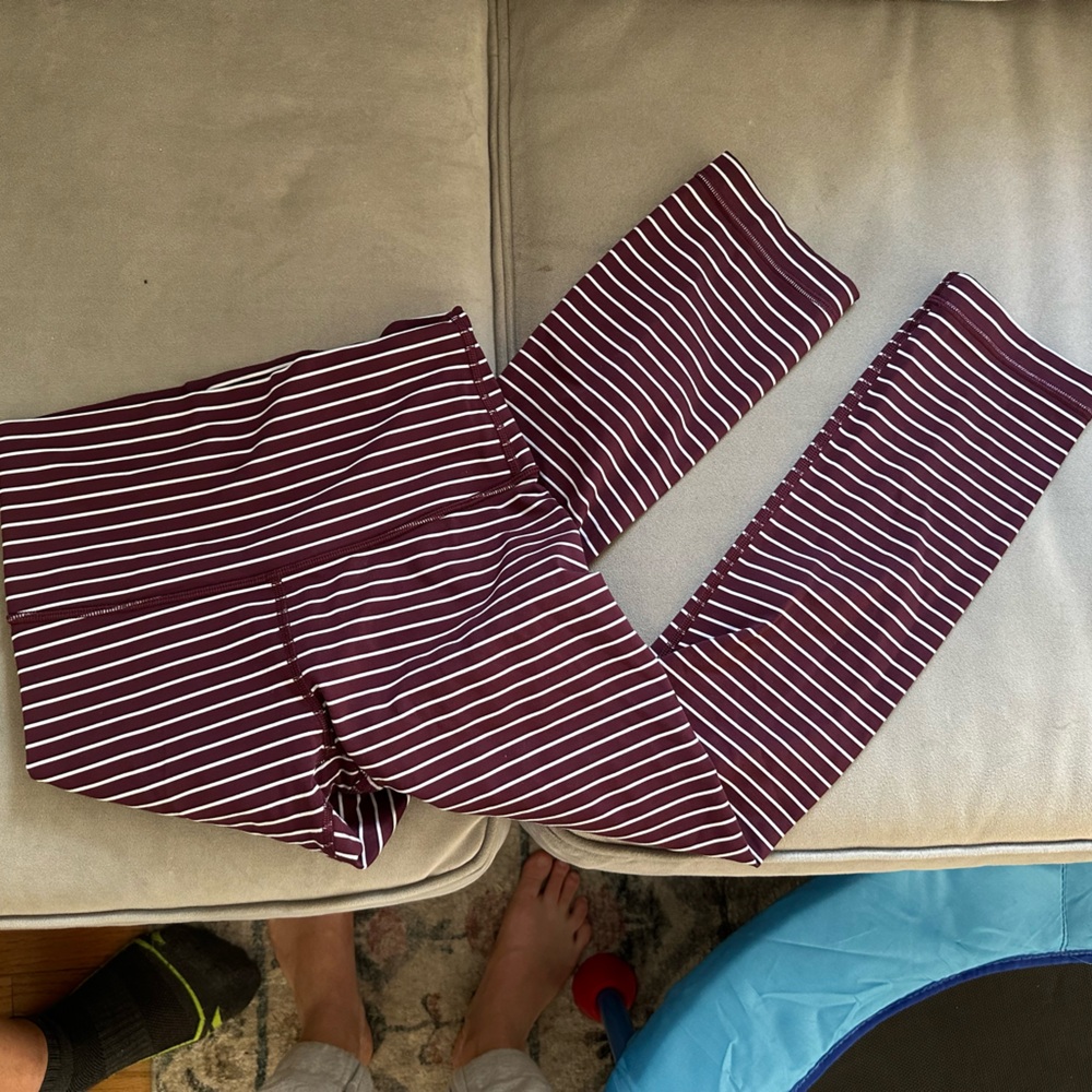 Lulu lemon Maroon and white striped cropped leggings